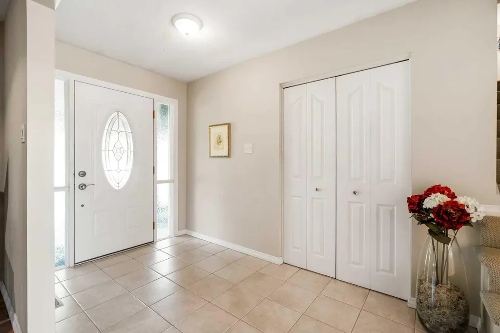1102 Lake Christina Way SE Calgary AB T2J 2R3