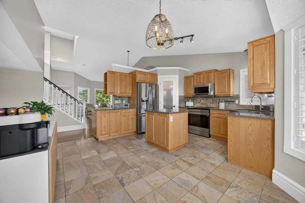 2339 Morris Crescent SE Airdrie AB T4A 2A3