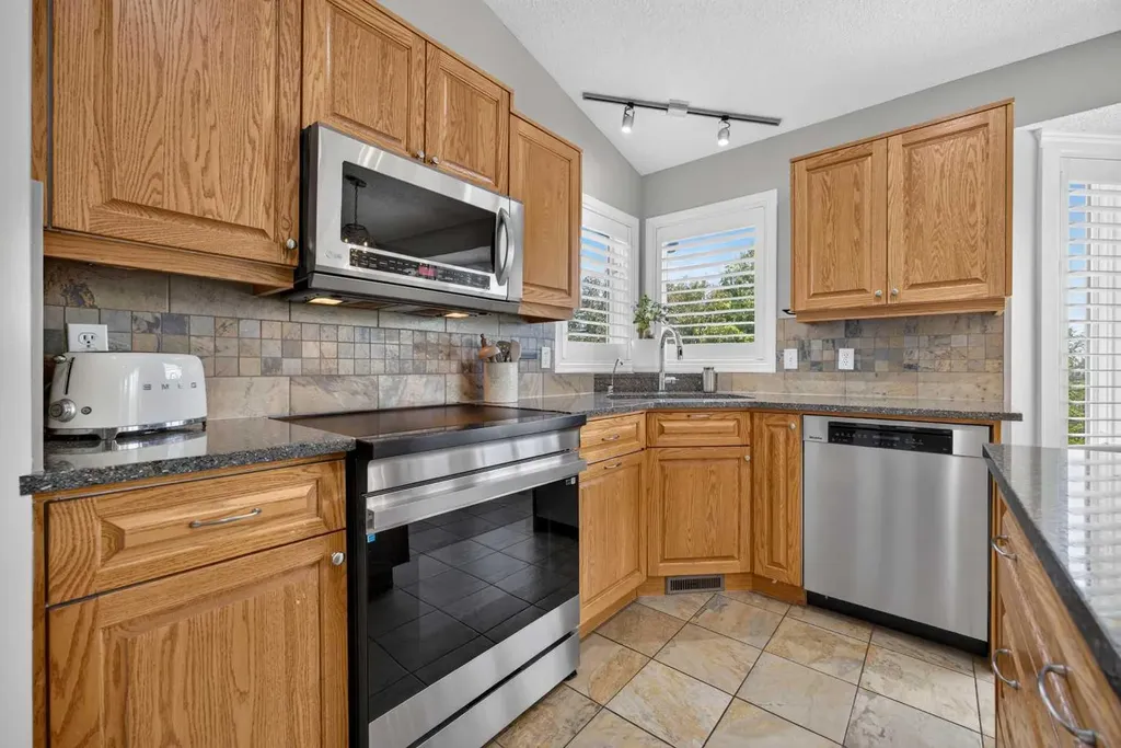 2339 Morris Crescent SE Airdrie AB T4A 2A3