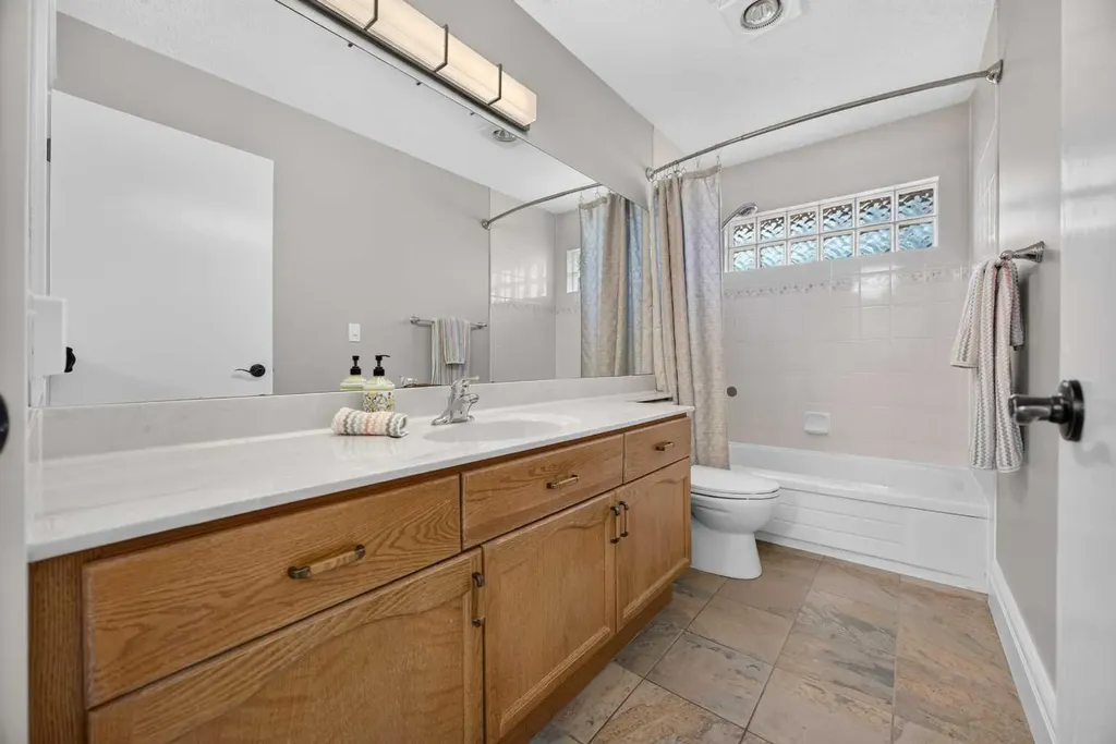 2339 Morris Crescent SE Airdrie AB T4A 2A3