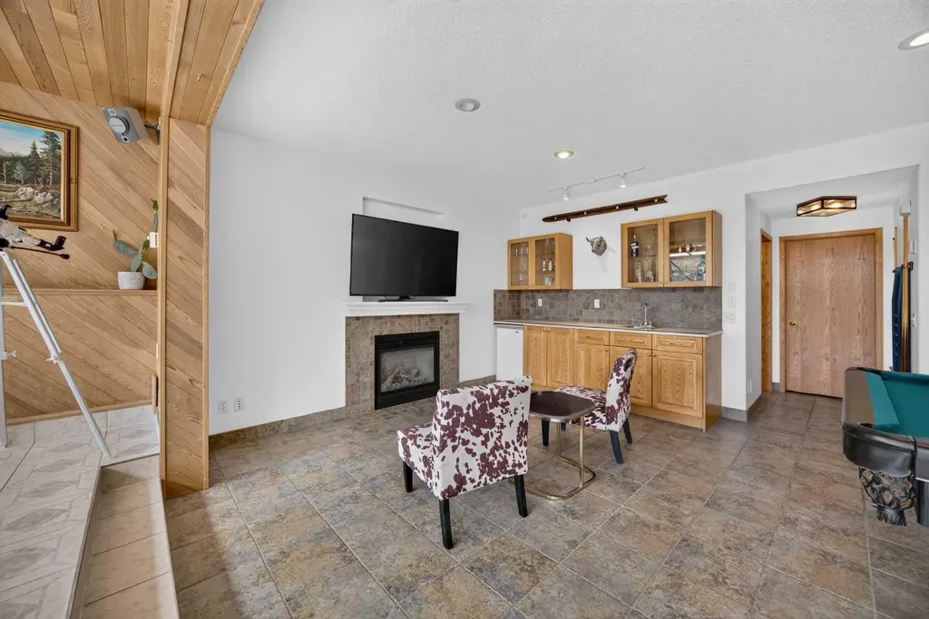 2339 Morris Crescent SE Airdrie AB T4A 2A3