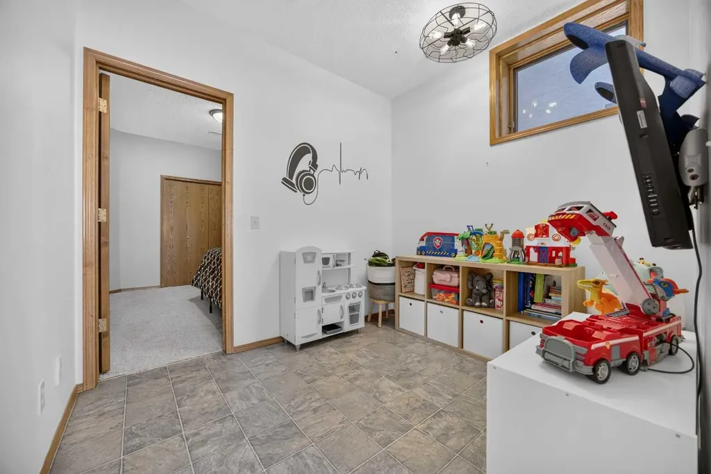 2339 Morris Crescent SE Airdrie AB T4A 2A3