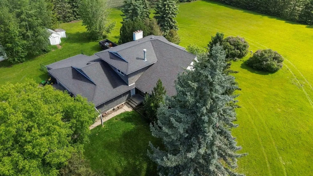 37563 Range Road 272 Rural Red Deer County AB T4E 1M5