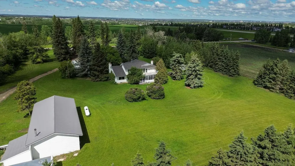 37563 Range Road 272 Rural Red Deer County AB T4E 1M5
