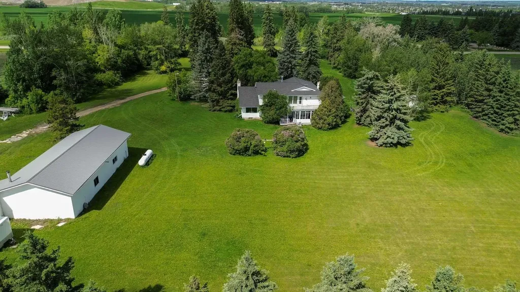 37563 Range Road 272 Rural Red Deer County AB T4E 1M5