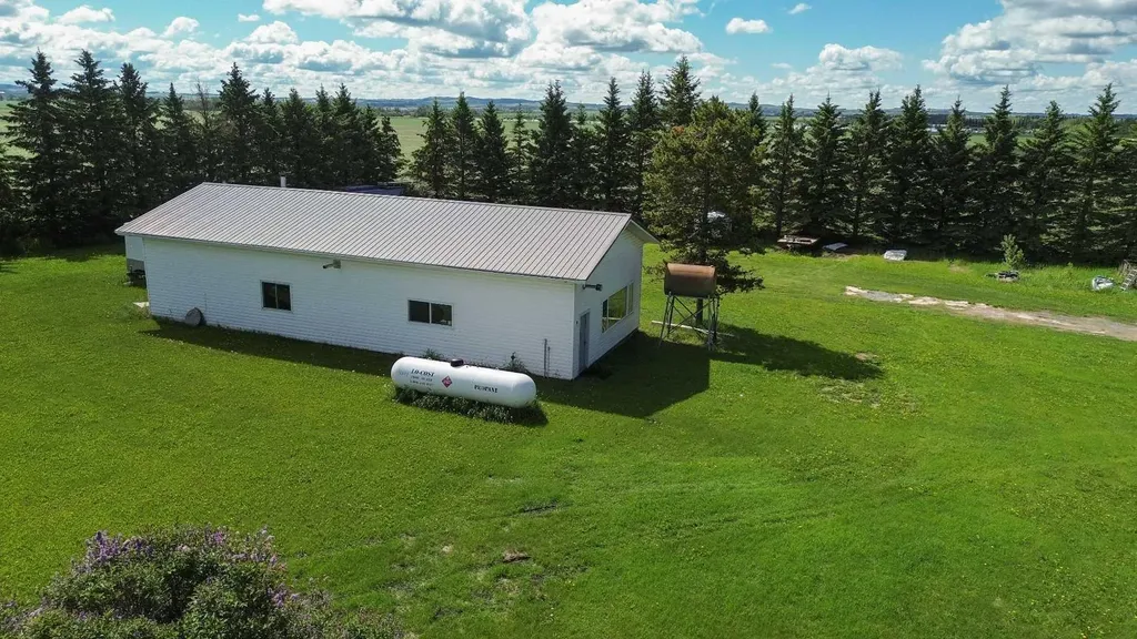 37563 Range Road 272 Rural Red Deer County AB T4E 1M5