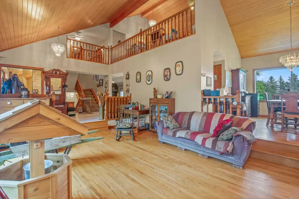 37563 Range Road 272 Rural Red Deer County AB T4E 1M5