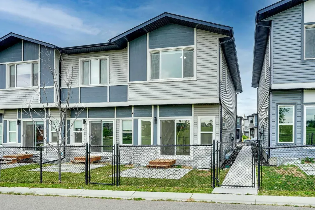 116 Saddlestone Heath NE Calgary AB T3J5K8