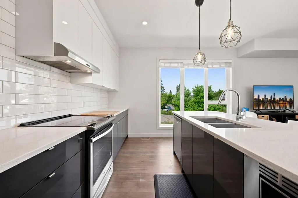 105 Bow Grove NW Calgary AB T3B 6E8