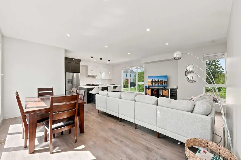 105 Bow Grove NW Calgary AB T3B 6E8