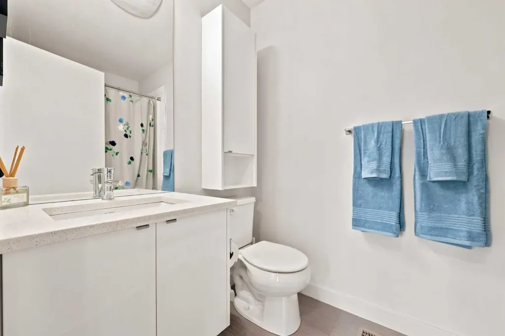 105 Bow Grove NW Calgary AB T3B 6E8