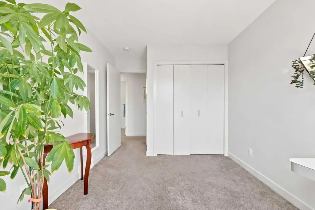 105 Bow Grove NW Calgary AB T3B 6E8