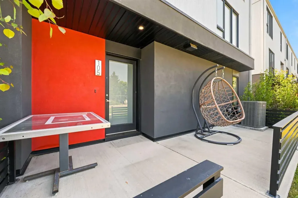 105 Bow Grove NW Calgary AB T3B 6E8