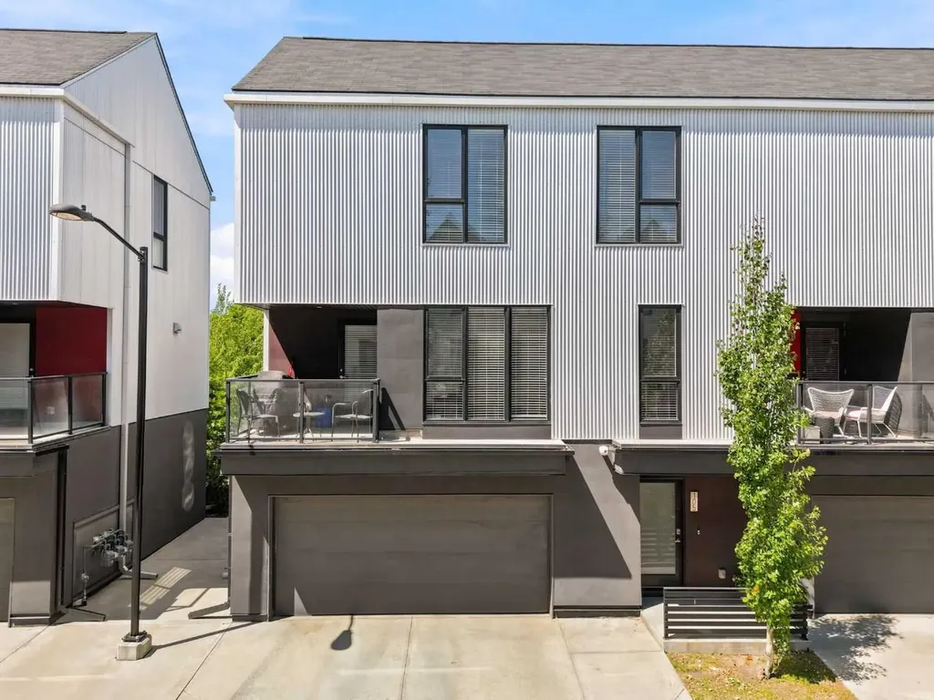 105 Bow Grove NW Calgary AB T3B 6E8
