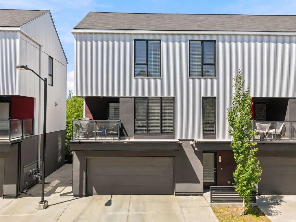 105 Bow Grove NW Calgary AB T3B 6E8