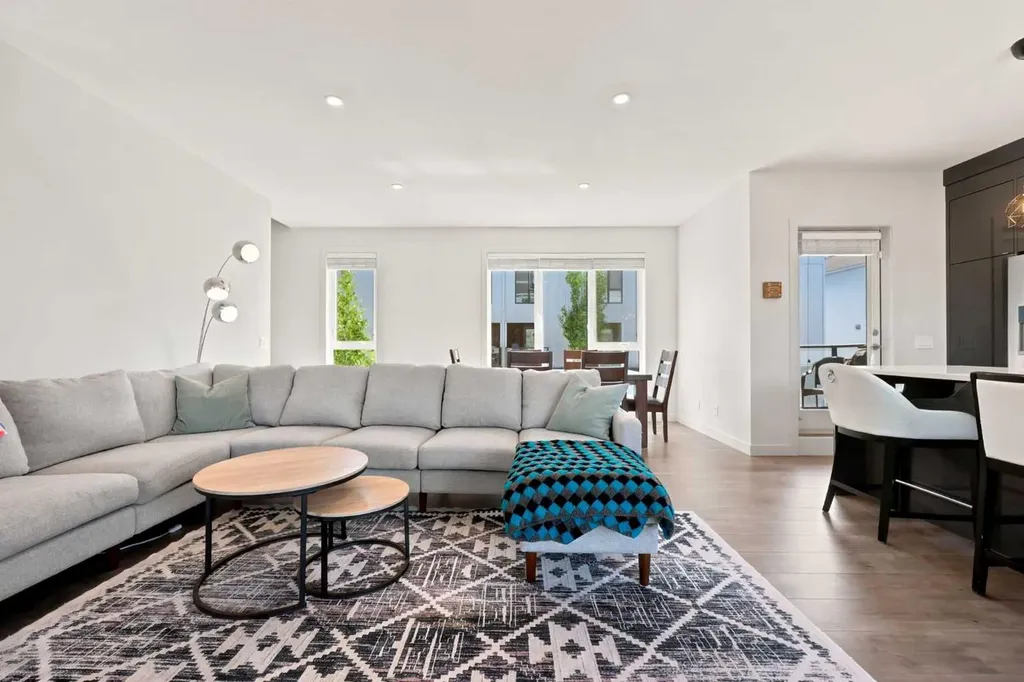 105 Bow Grove NW Calgary AB T3B 6E8