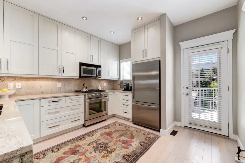 3711 17 Street SW Calgary AB T2G 6N3