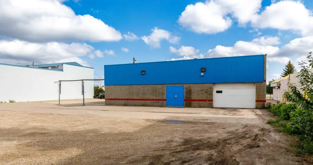 6104 67a Street Red Deer AB T4P 3E8
