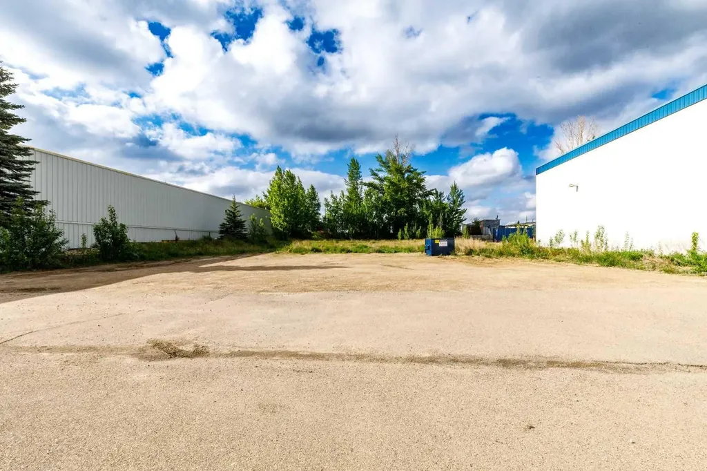 6104 67a Street Red Deer AB T4P 3E8