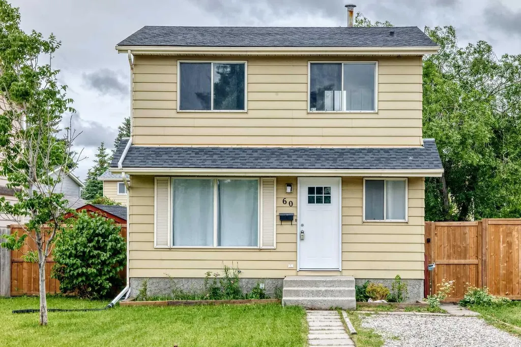 60 Erin Mount Crescent SE Calgary AB T2B 2S3