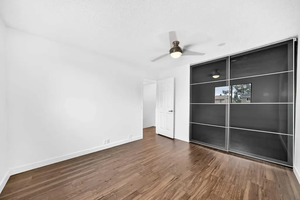60 Erin Mount Crescent SE Calgary AB T2B 2S3