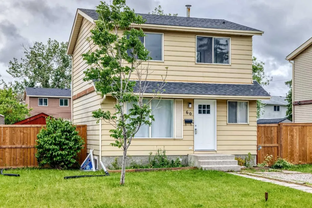 60 Erin Mount Crescent SE Calgary AB T2B 2S3