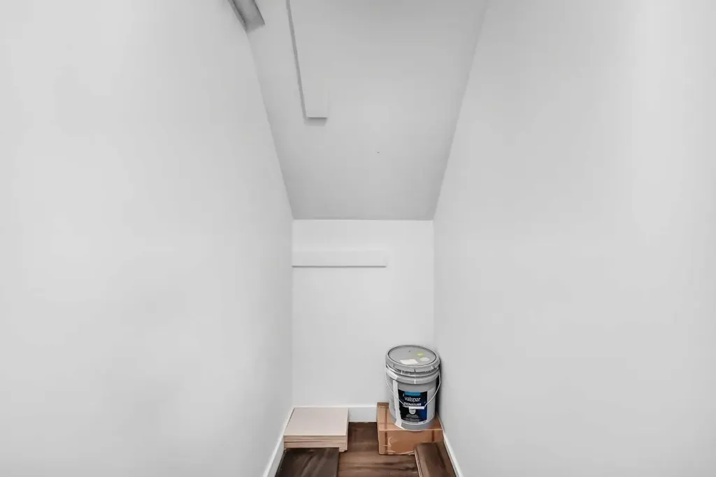 60 Erin Mount Crescent SE Calgary AB T2B 2S3