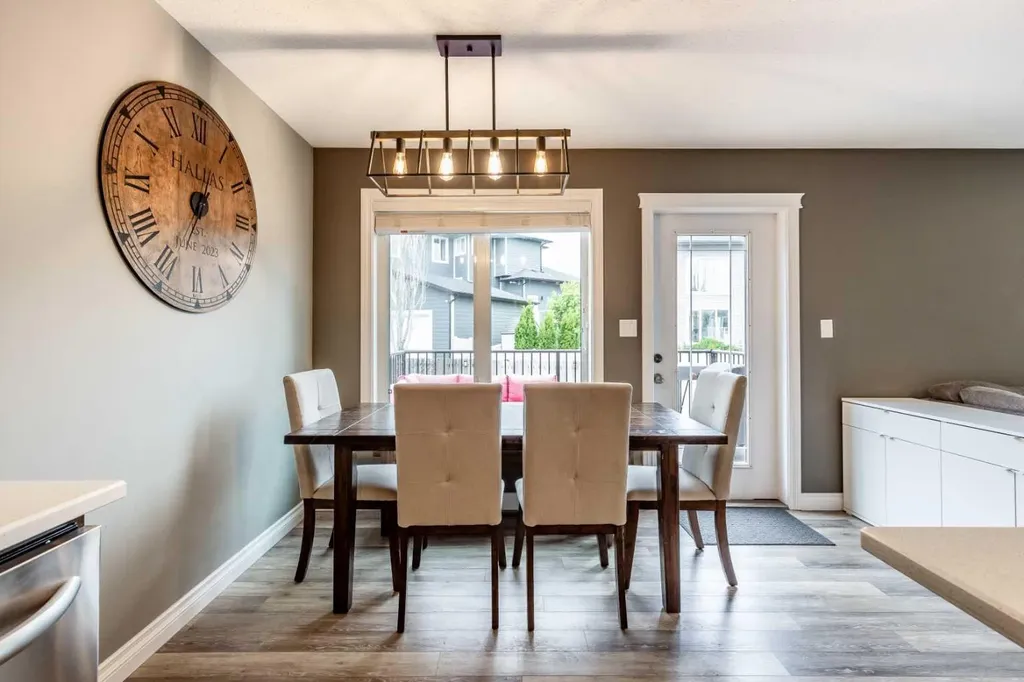 596 Vista Drive SE Medicine Hat AB T1B0N1