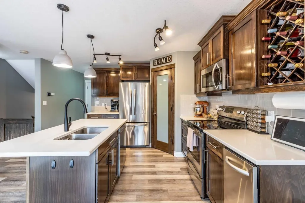 596 Vista Drive SE Medicine Hat AB T1B0N1