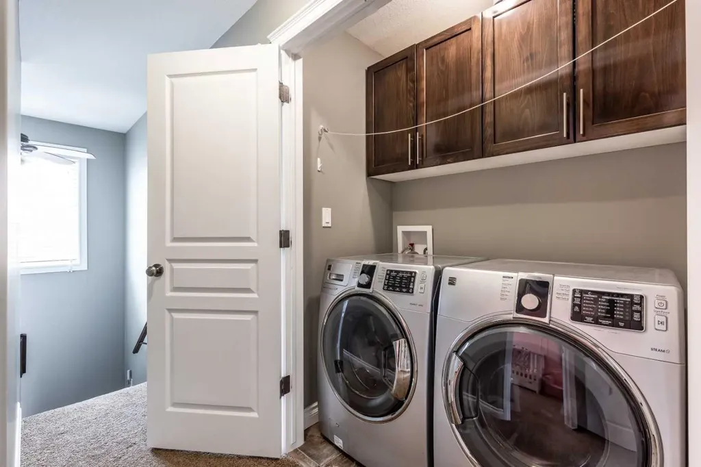 596 Vista Drive SE Medicine Hat AB T1B0N1
