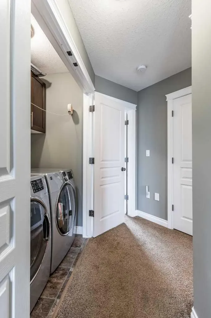 596 Vista Drive SE Medicine Hat AB T1B0N1