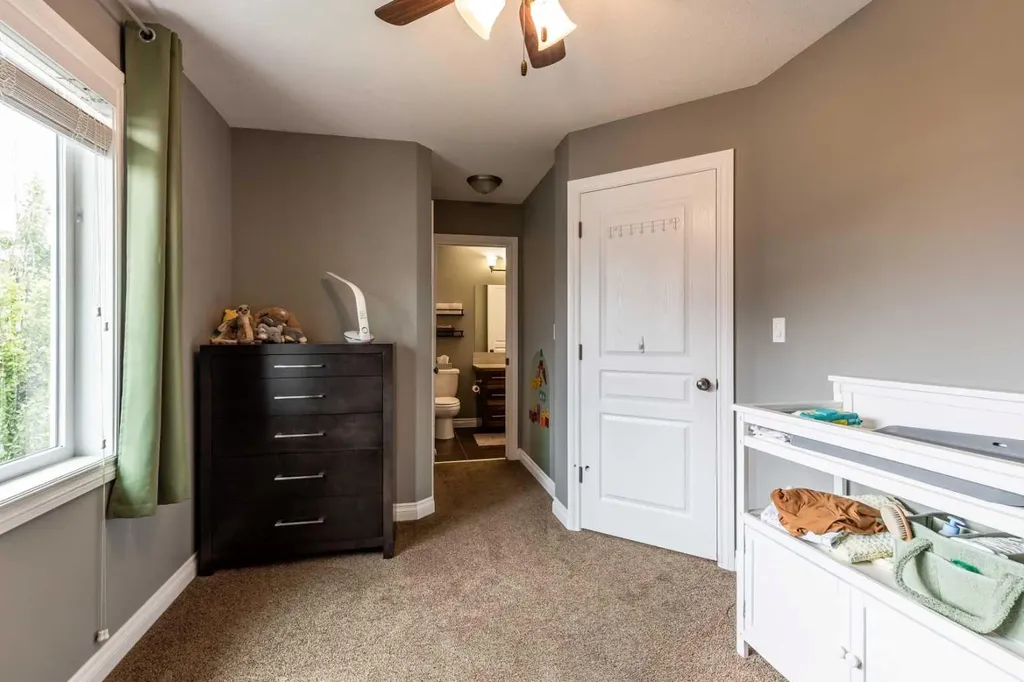 596 Vista Drive SE Medicine Hat AB T1B0N1