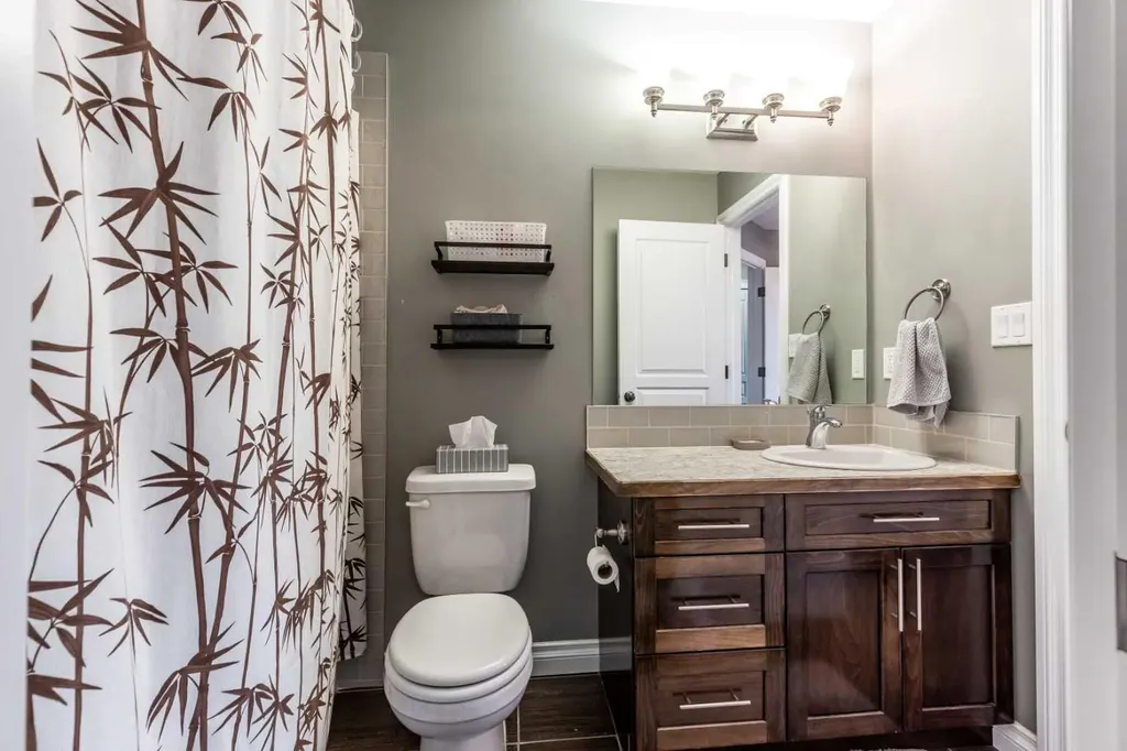 596 Vista Drive SE Medicine Hat AB T1B0N1