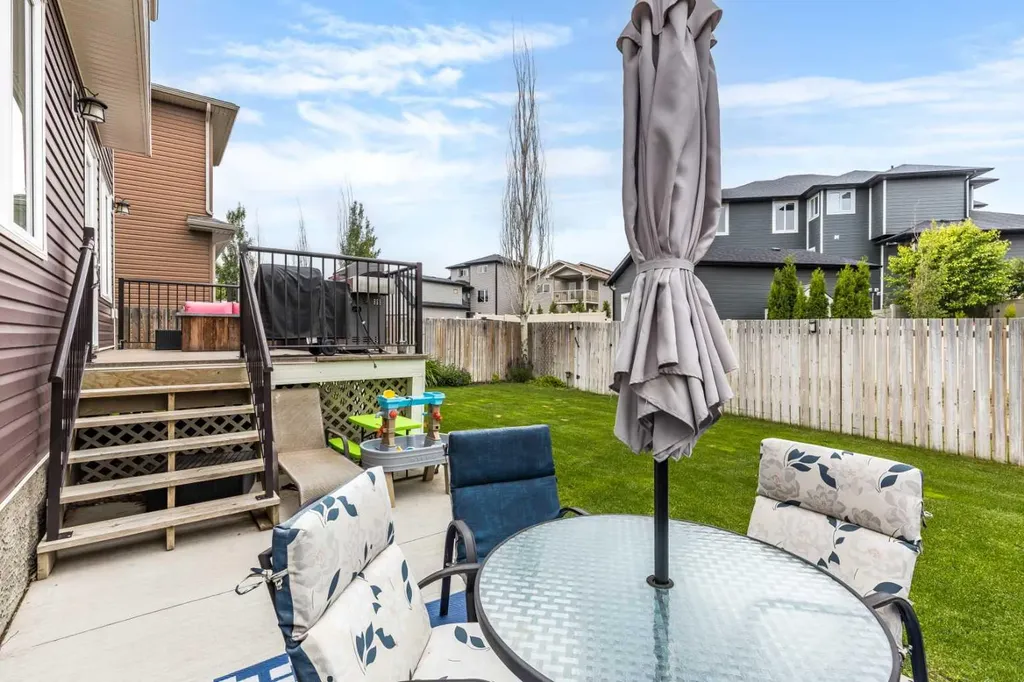 596 Vista Drive SE Medicine Hat AB T1B0N1