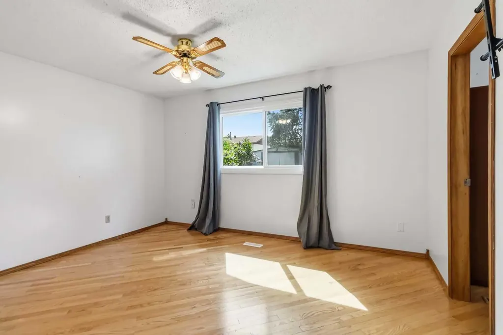 303 Cornwall Drive Fort Mcmurray AB T9K 1G7
