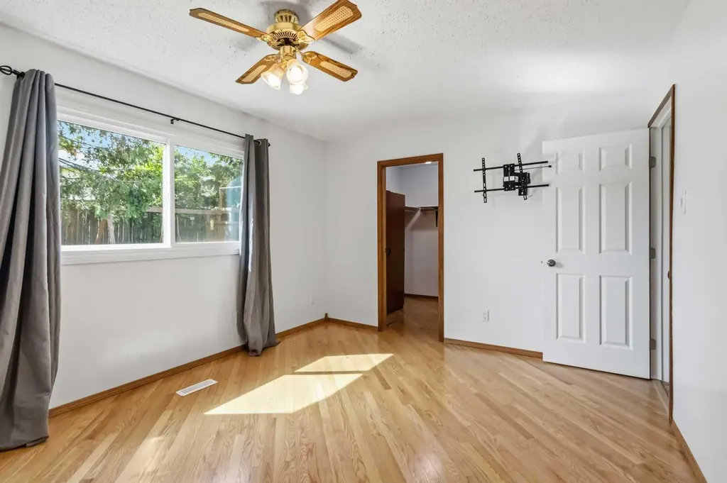 303 Cornwall Drive Fort Mcmurray AB T9K 1G7