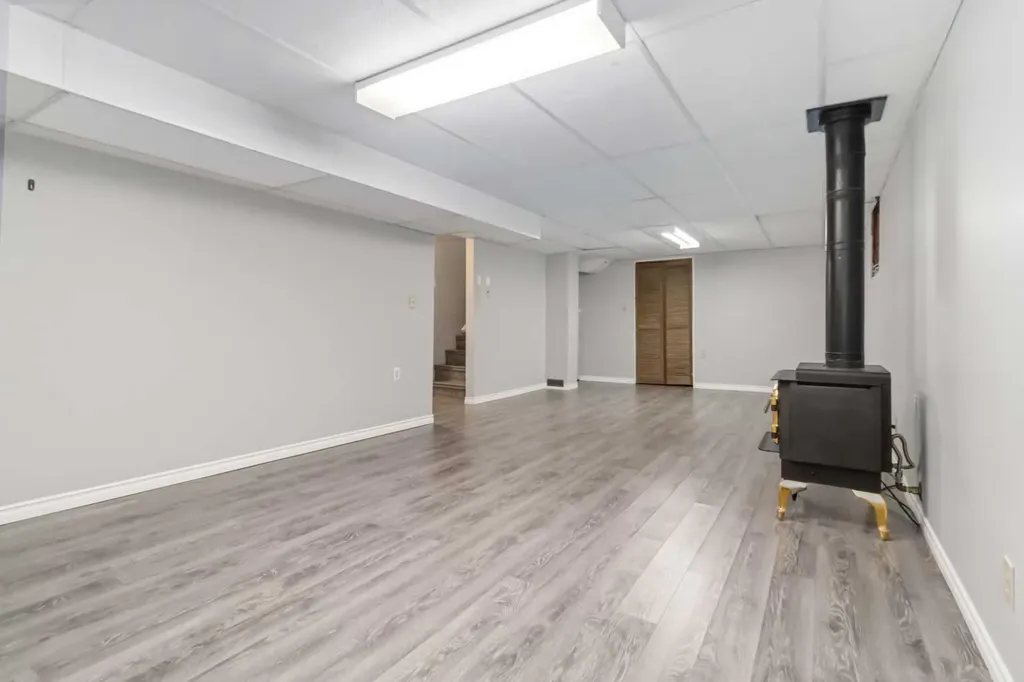 303 Cornwall Drive Fort Mcmurray AB T9K 1G7