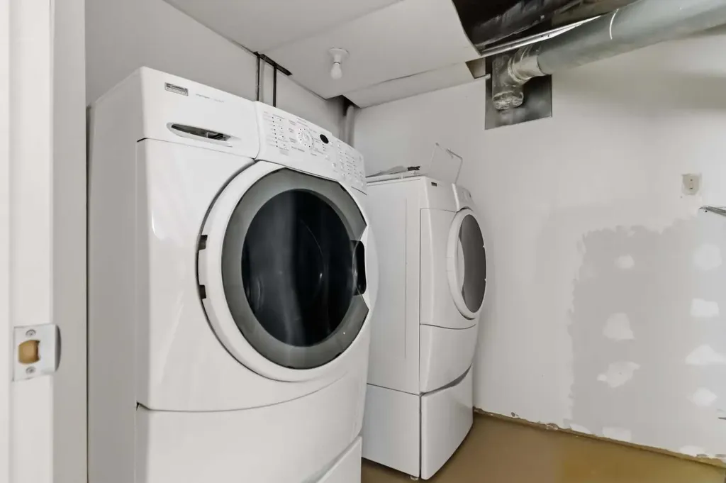 303 Cornwall Drive Fort Mcmurray AB T9K 1G7