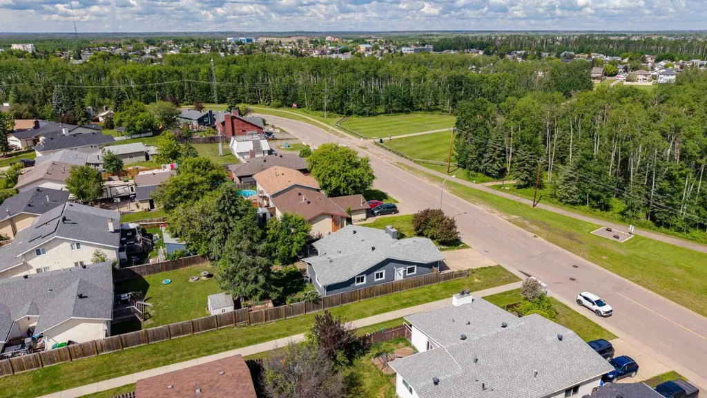 303 Cornwall Drive Fort Mcmurray AB T9K 1G7