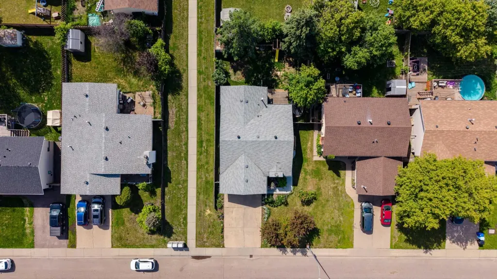 303 Cornwall Drive Fort Mcmurray AB T9K 1G7