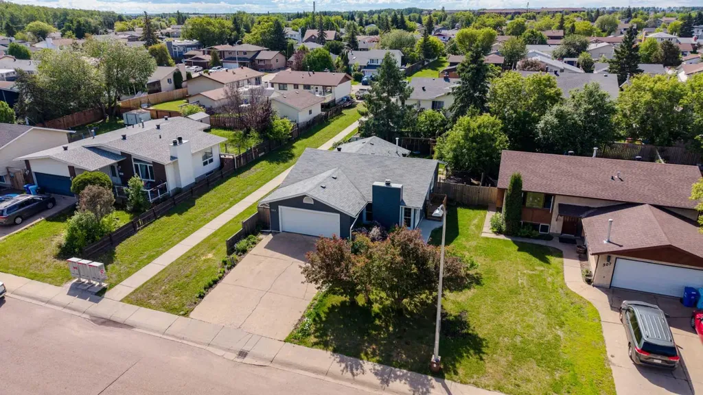 303 Cornwall Drive Fort Mcmurray AB T9K 1G7