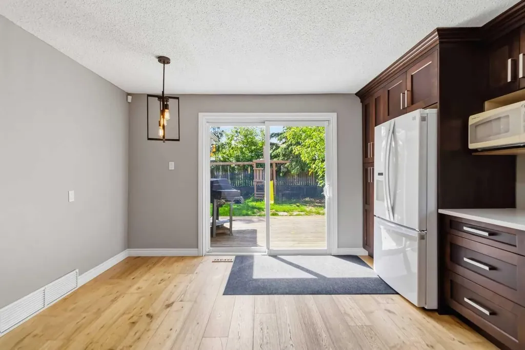 303 Cornwall Drive Fort Mcmurray AB T9K 1G7