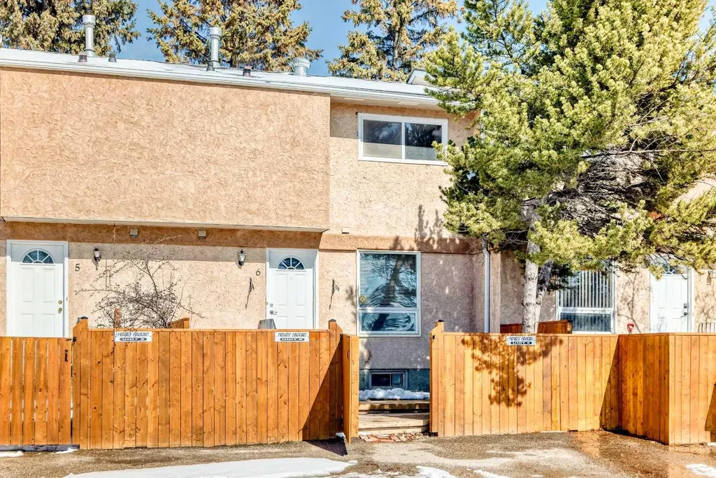 4630 46 Avenue Olds AB T4H 1C6