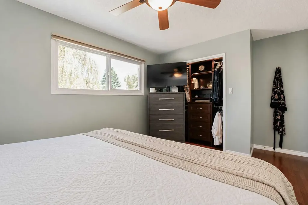 9209 111 Avenue Grande Prairie AB T8V 3L7