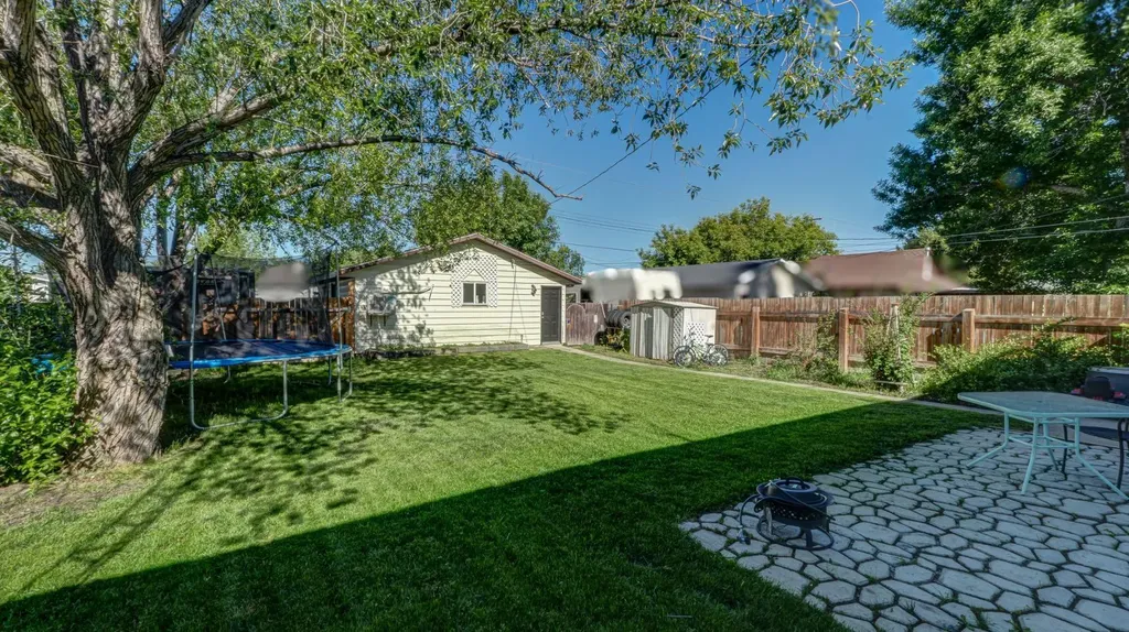 5213 3a Street W Claresholm AB T0L 0T0