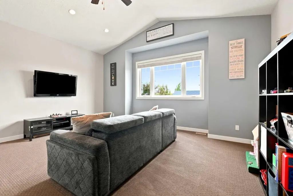 115 Stephenson Crescent Red Deer AB T4R 0L6
