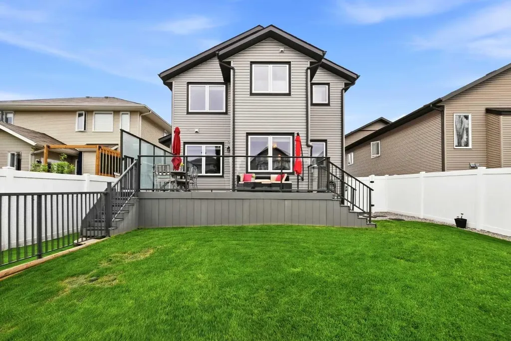 115 Stephenson Crescent Red Deer AB T4R 0L6