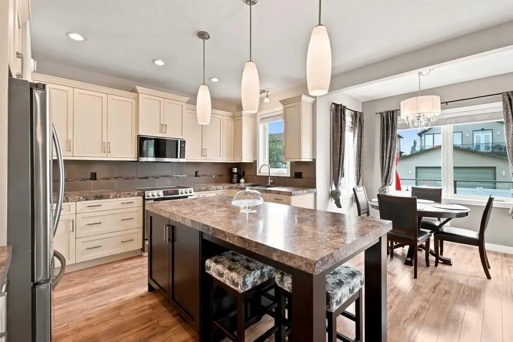 115 Stephenson Crescent Red Deer AB T4R 0L6