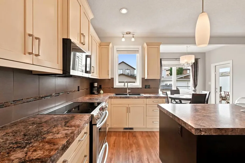 115 Stephenson Crescent Red Deer AB T4R 0L6
