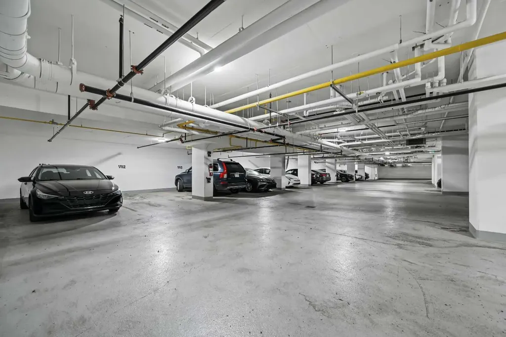 730 2 Avenue SW Calgary AB T2P 1R8